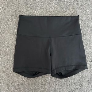 Lululemon Wunder Train High Rise Shorts